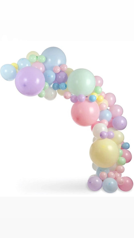 Ballongbåge i pastell färger