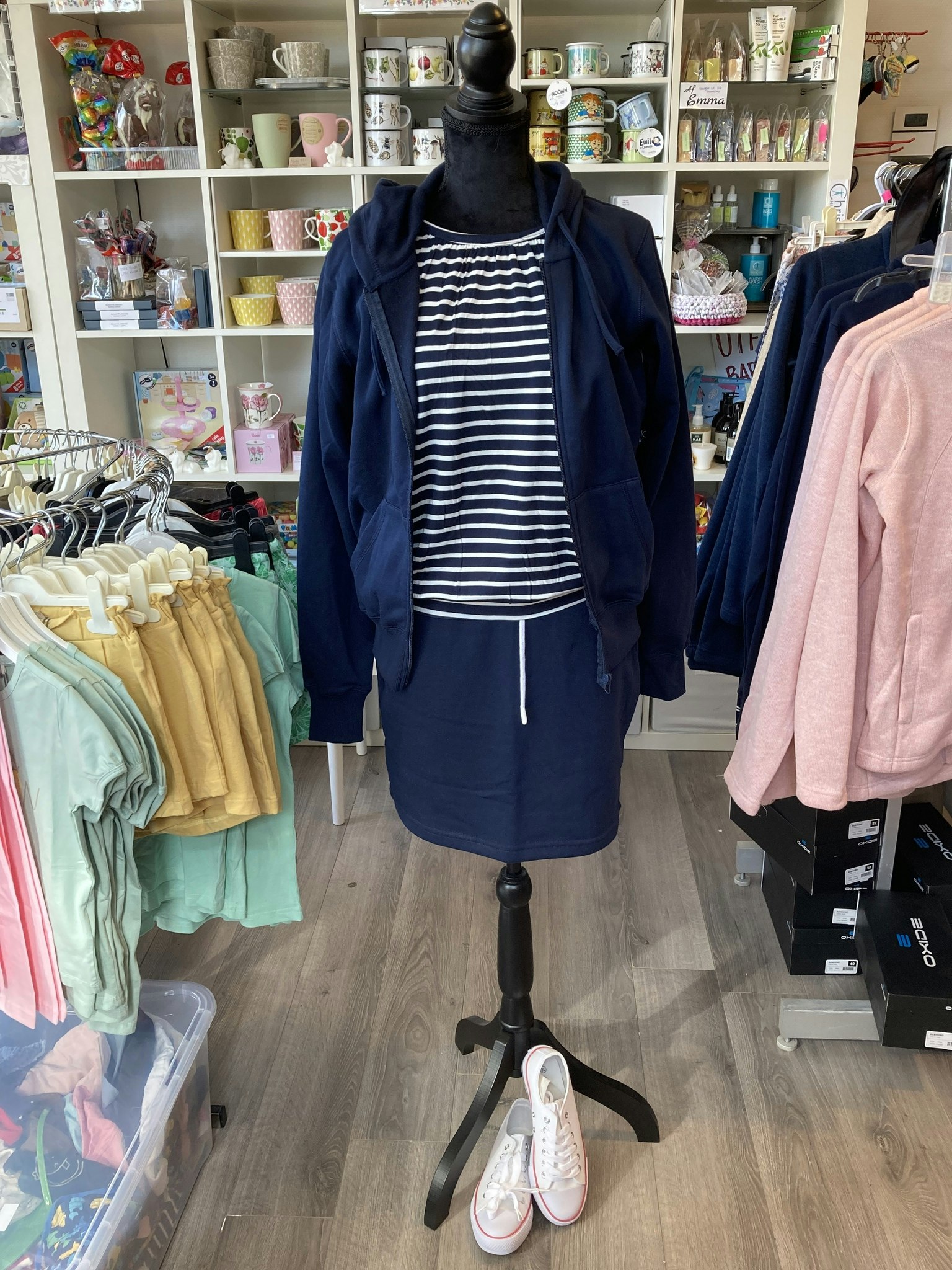Mörkblå kjol stl XS-XXL - Johannas butik