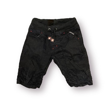 Svarta shorts stl 110