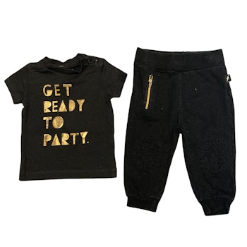 Svart t-shirt och byxa stl 62/68