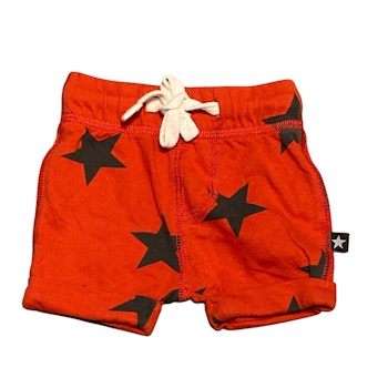 Röda shorts stl 50/56
