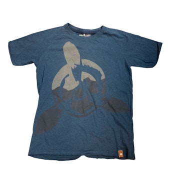 Blå t-shirt stl 134/140