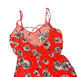 Röd playsuit stl 38
