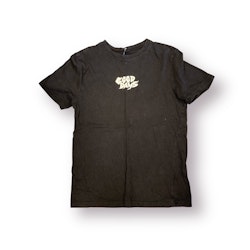 Svart t-shirt stl 146/152