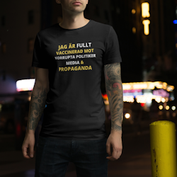 Fullt Vaccinerad Mot ...  T-Shirt Herr