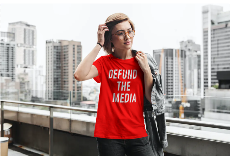 Defund The Media T-Shirt Dam Röd