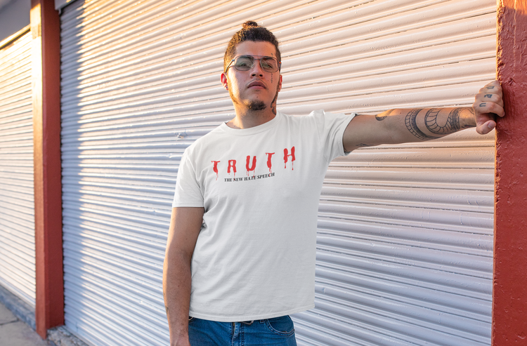 T-Shirt TRUTH. Stilren T-Shirt från Statements Clothing