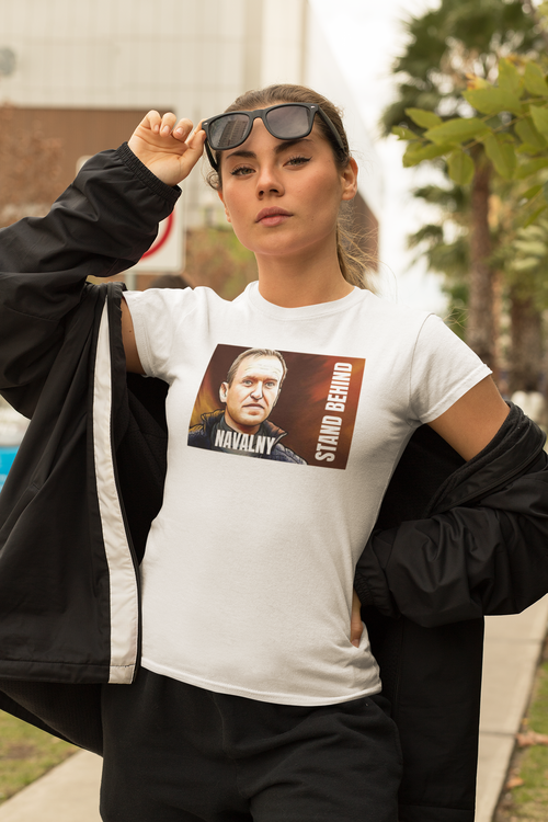 Behind Navalny T-Shirt  Dam