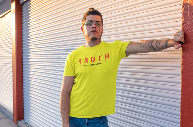 T-Shirt Herr med tryck. Tröja med texten, Truth The New Hate Speech