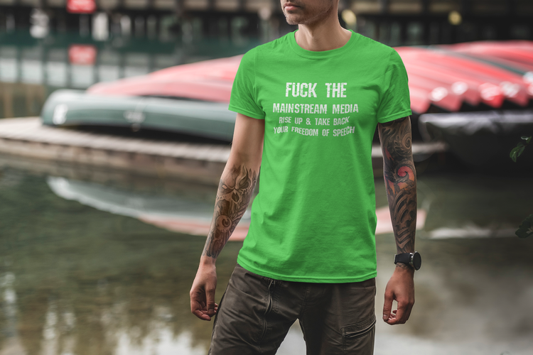 Fuck The Mainstream Media T-Shirt. Färger för hela året. Tröjor av högsta kvalitet med fokus på miljön