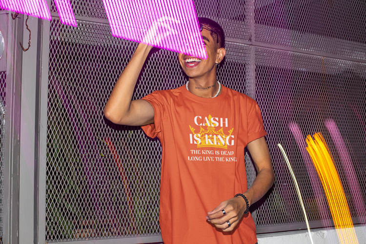 Official Cash Is King T-Shirt Herr. Flera färger & storlekar. Tröja med trycktext Cash Is King