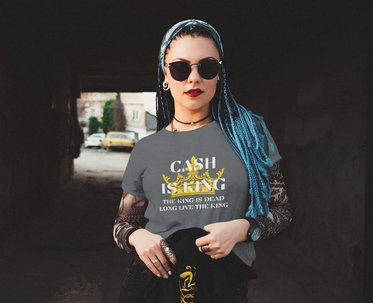 Cash Is King T-Shirt Dam. T-Shirt med texttrycket Cash Is King. Multicolors