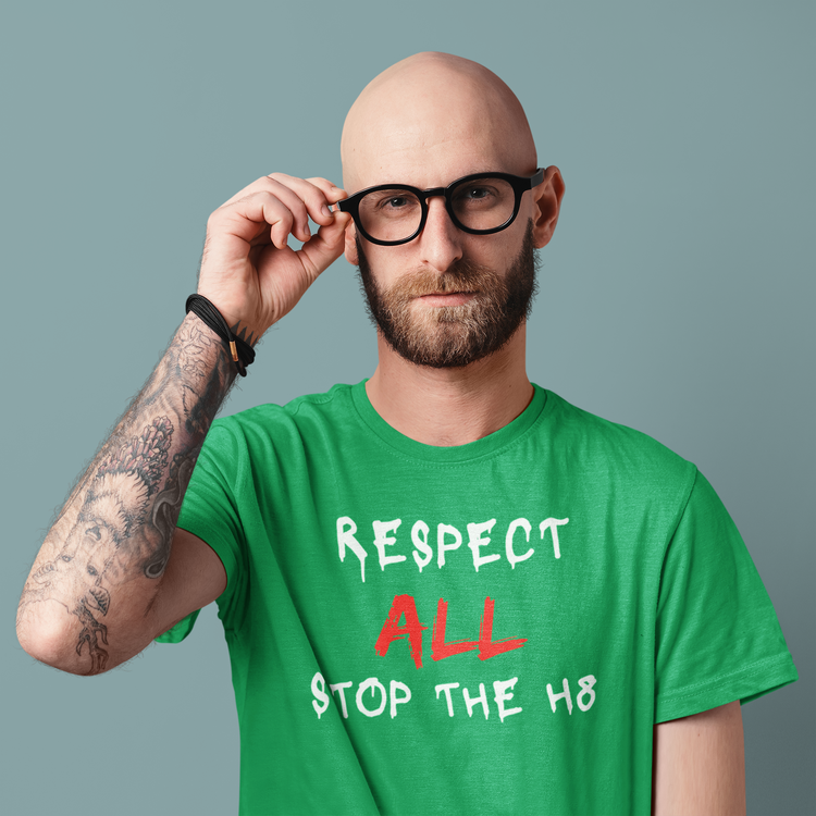 En Tshirt från Stop The Hate Collection. Respect All Stop The Hate