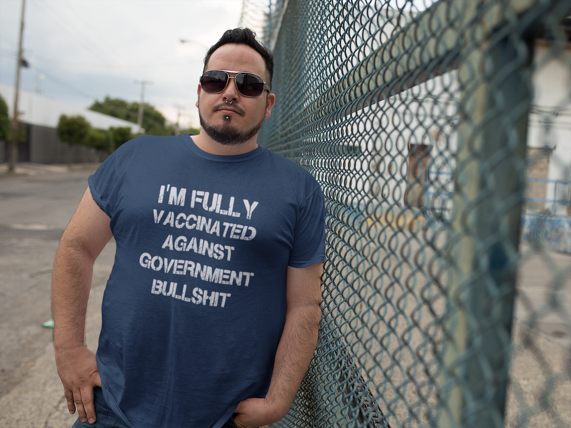 Har du fått nog av Regeringen & statens bullshit? Då är denna T-Shirt för dig, Tröja med trycket I'm Fully Vaccinated Against Government Bullshit