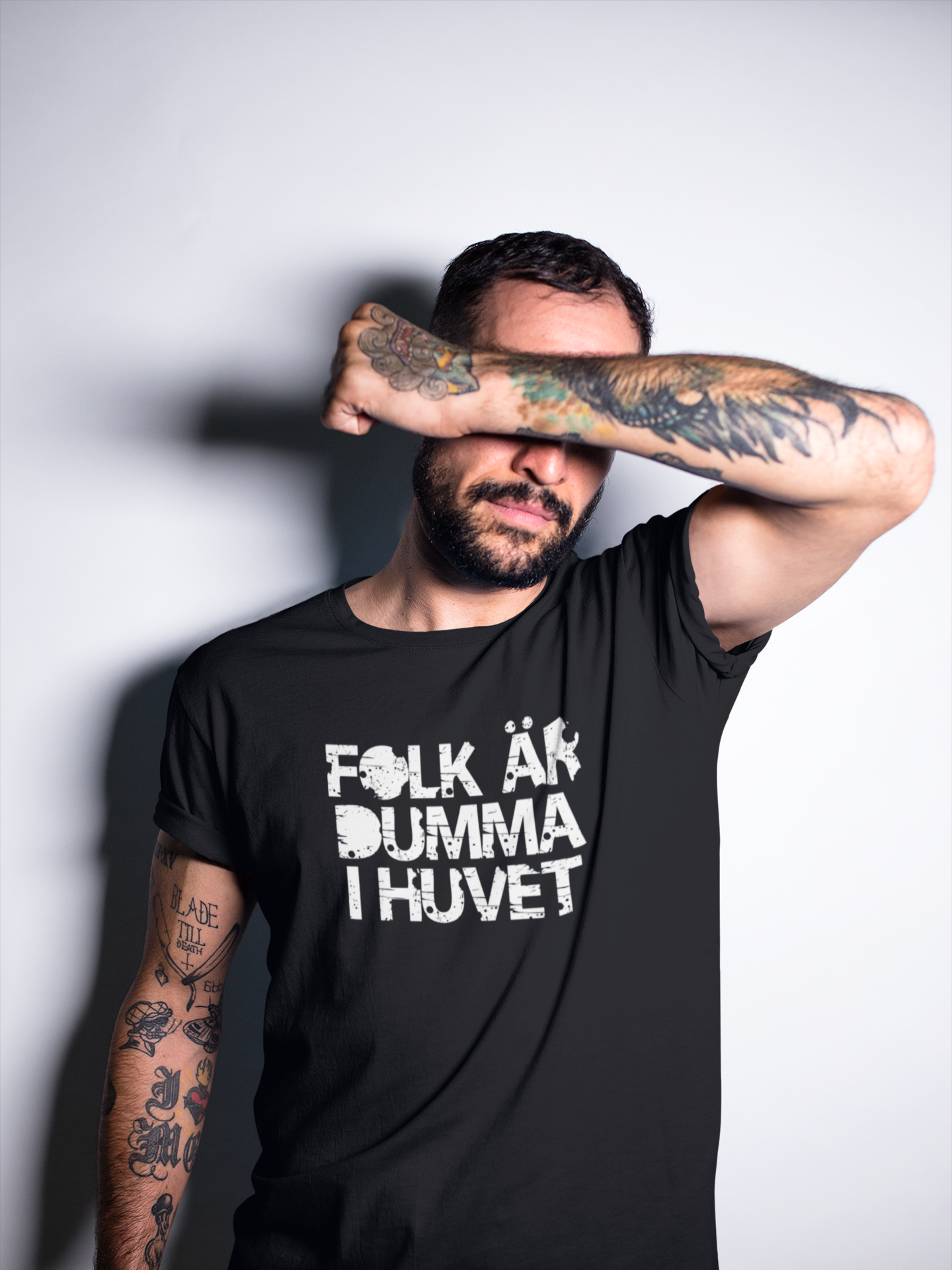 Folk Är Dumma I Huvet T-Shirt Herr - Statements Clothing