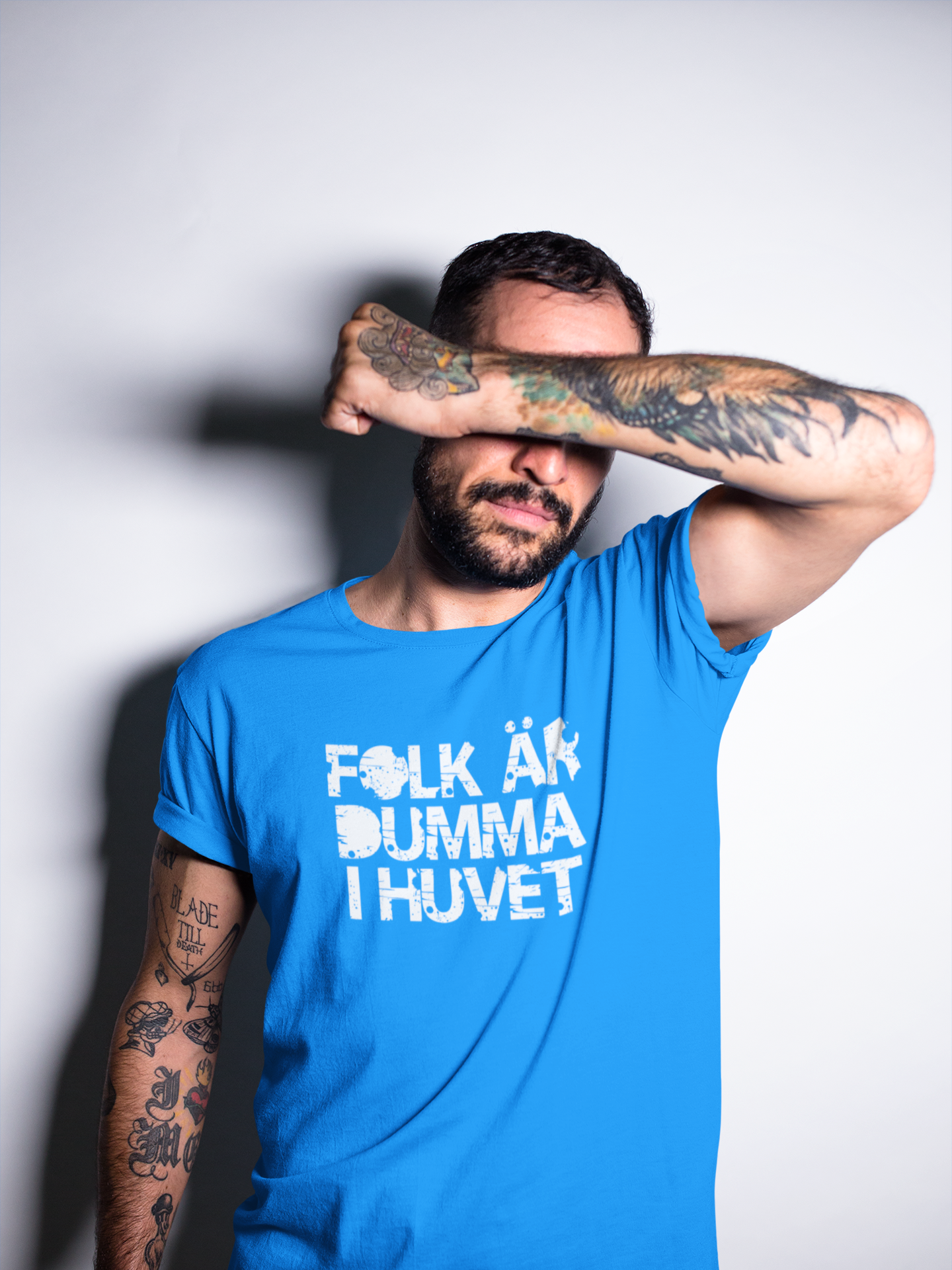 Folk Är Dumma I Huvet Herr Tröja, T-Shirts med unika motiv från Statements Clothing