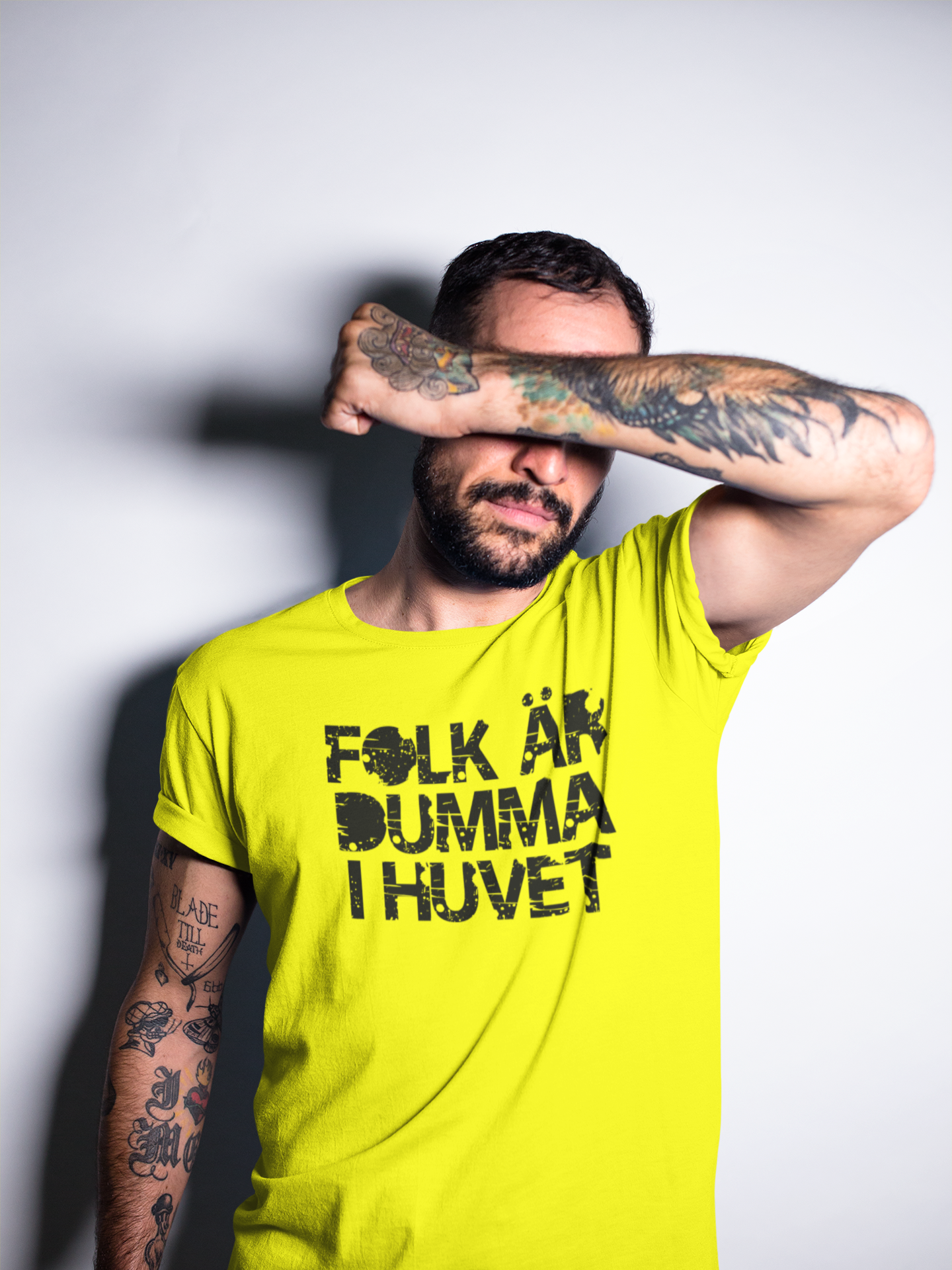 Herr T-Shirt med unikt tryck, Folk Är Dumma I Huvet, Tröjor med tryck från Statements Clothing