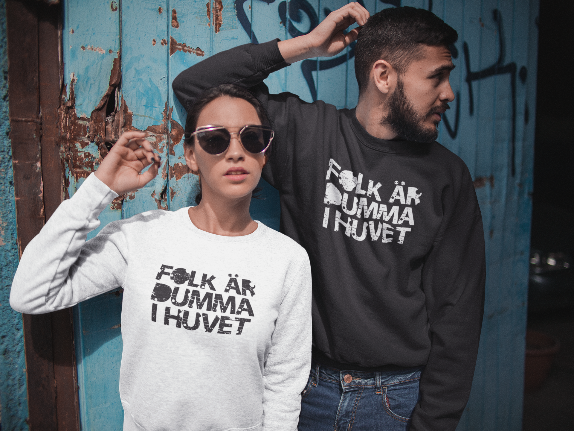 Folk är dumma i huvet Sweatshirt Unisex, Sweatshirts med unika motiv & texter som du bara hittar hos Statements Clothing