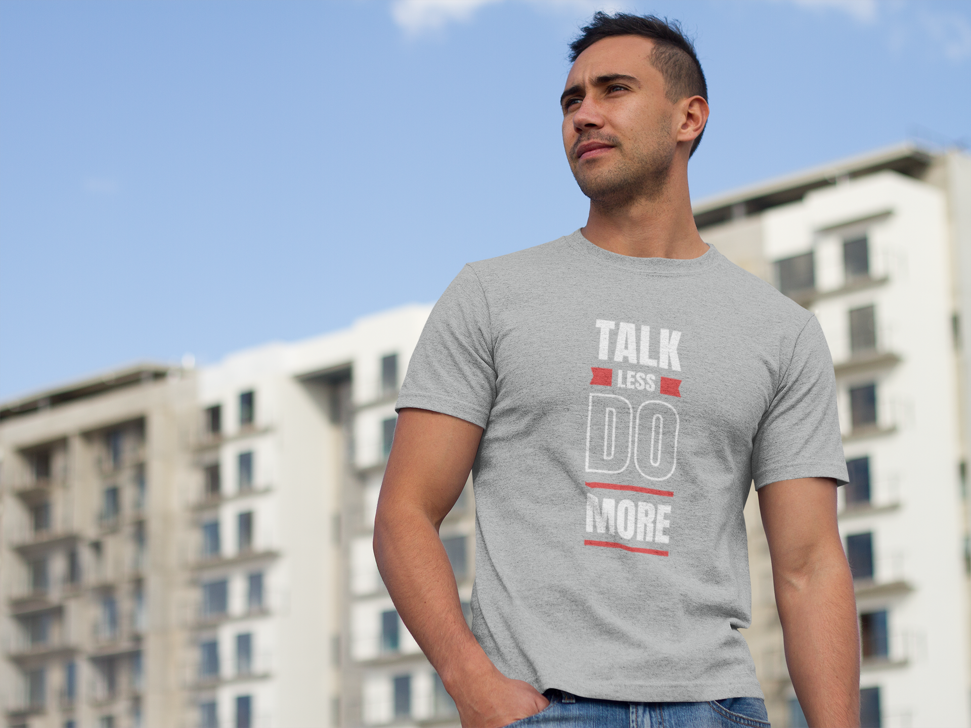 Talk Less Do More. Prata mindre & gör mer.  T-Shirt med tryck Från Statements Clothing