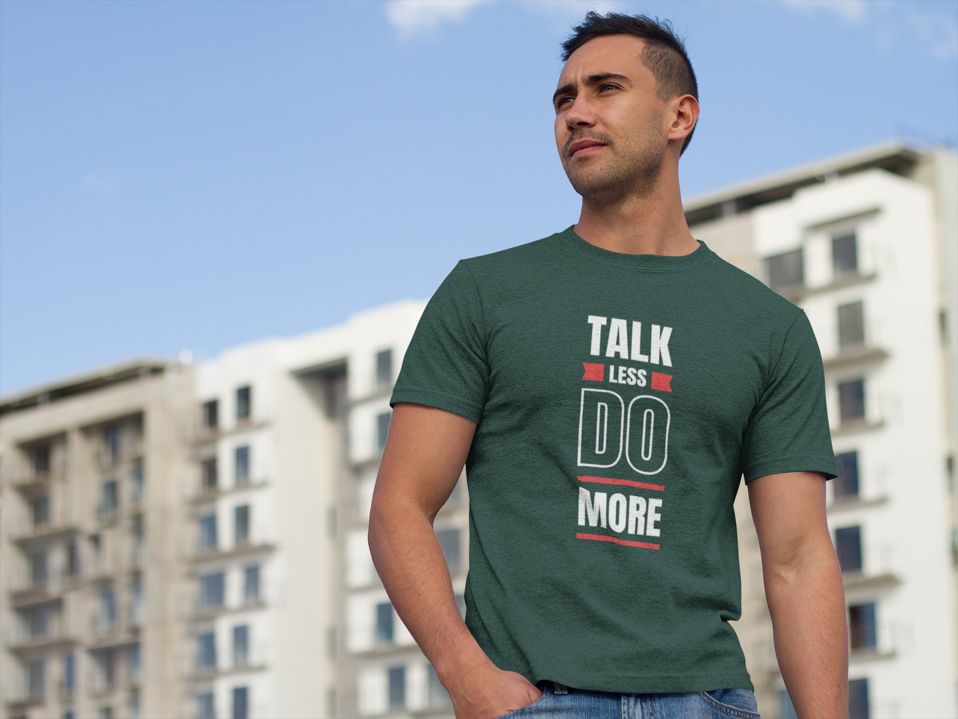 T-Shirt med DTG print. Denna T-Shirt med texten Talk less do more