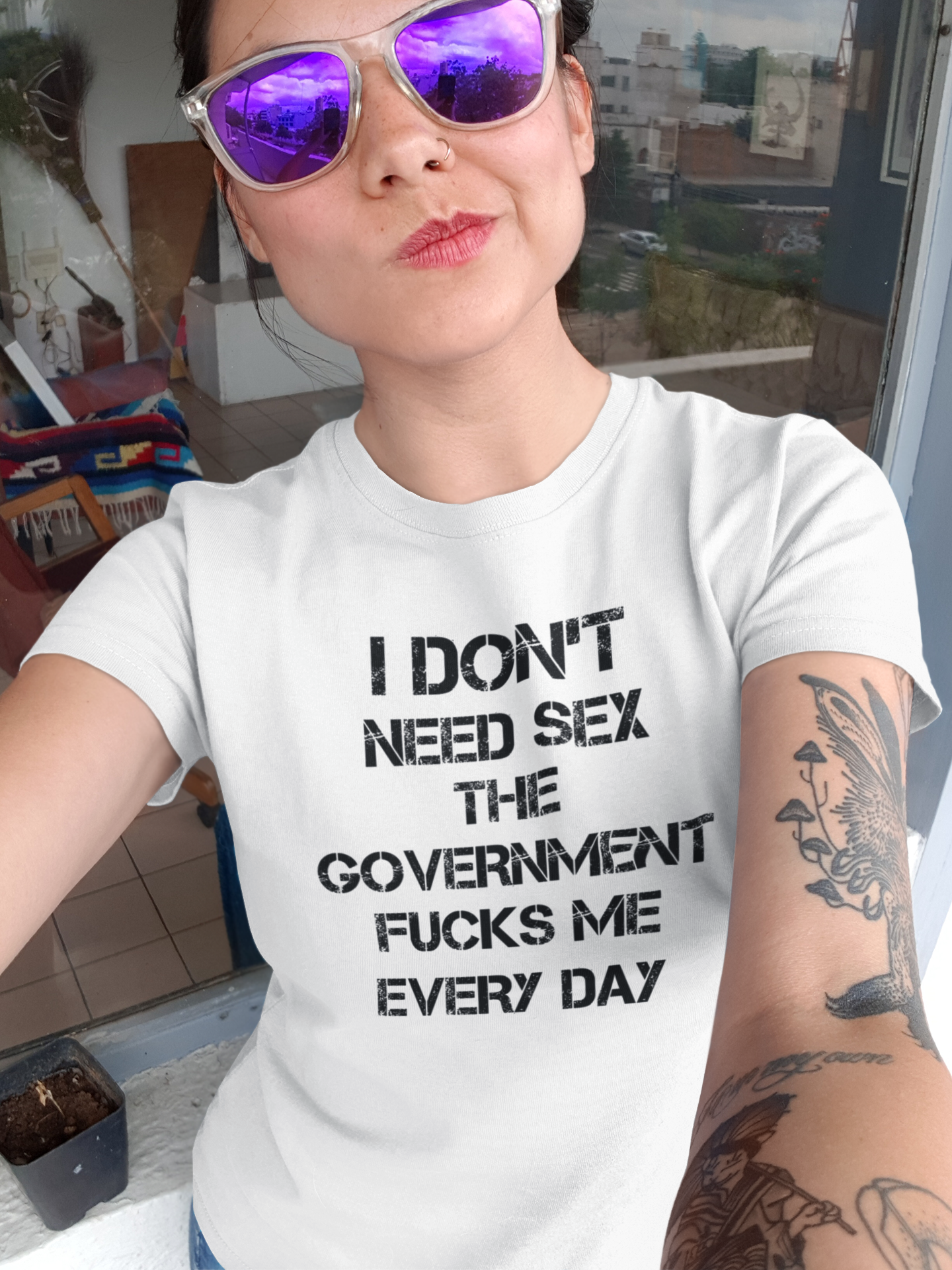 I Don't Need Sex T-Shirt  Dam