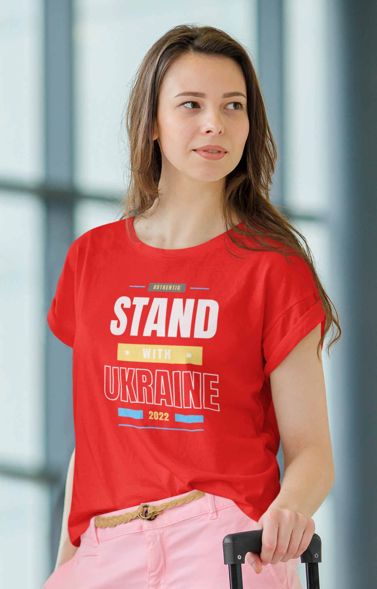 Stand With Ukraine T-Shirt. T-Shirt Dam i 100% bomul & i många olika färger