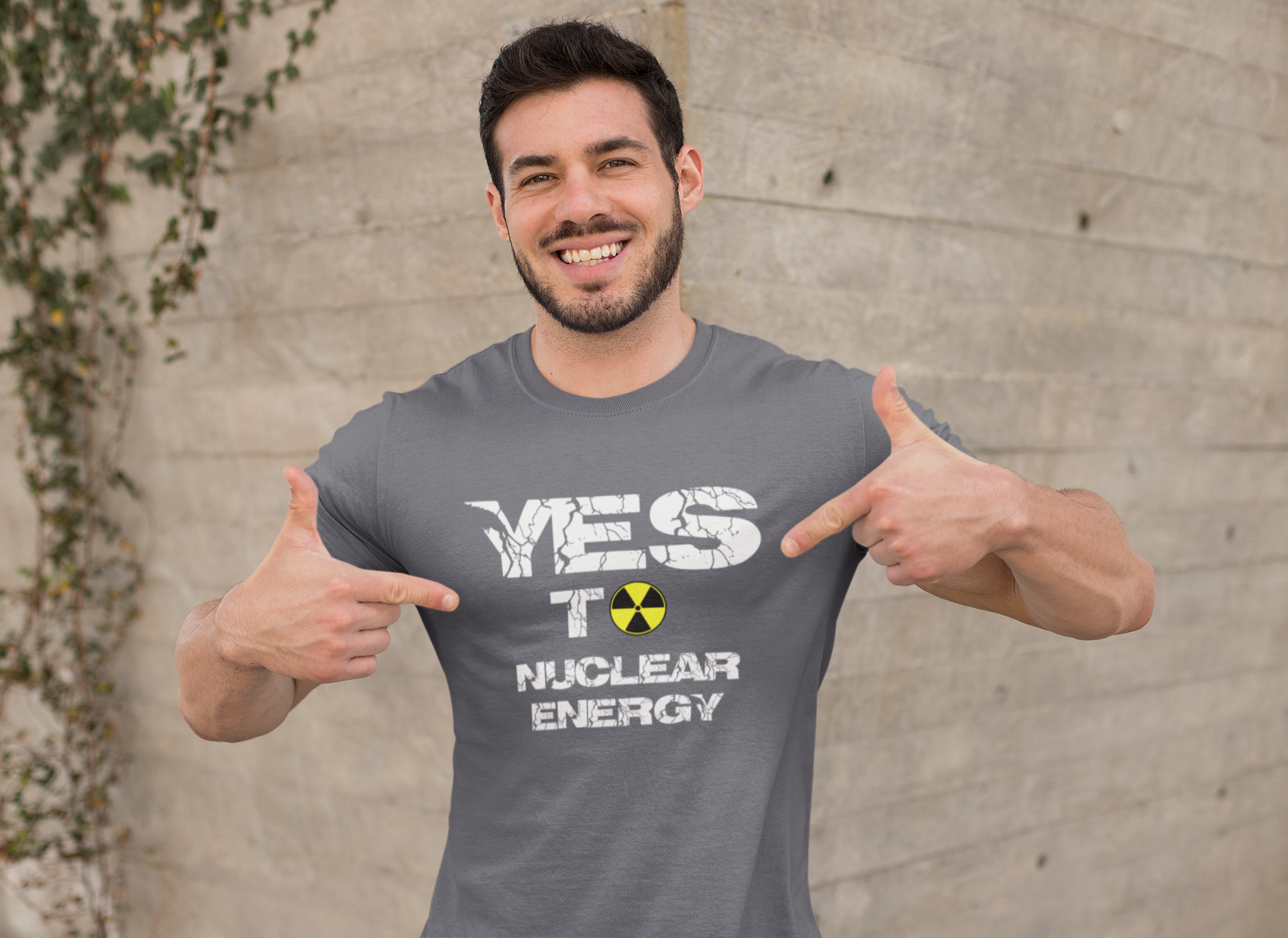 Ja till Kärnkraft, Cool Tshirt med häftig elektrifierad text. Ett måste för alla som vill ha kärnkraft