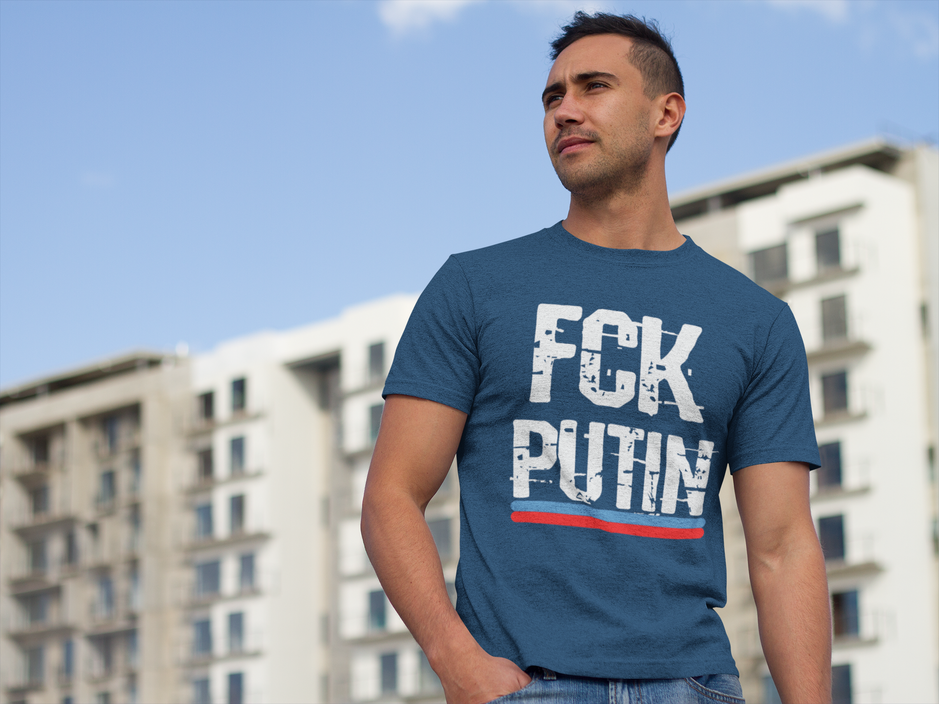 Gillar du inte Putin? Då är detta tröjan för dig. Tshirt med text FCK Putin