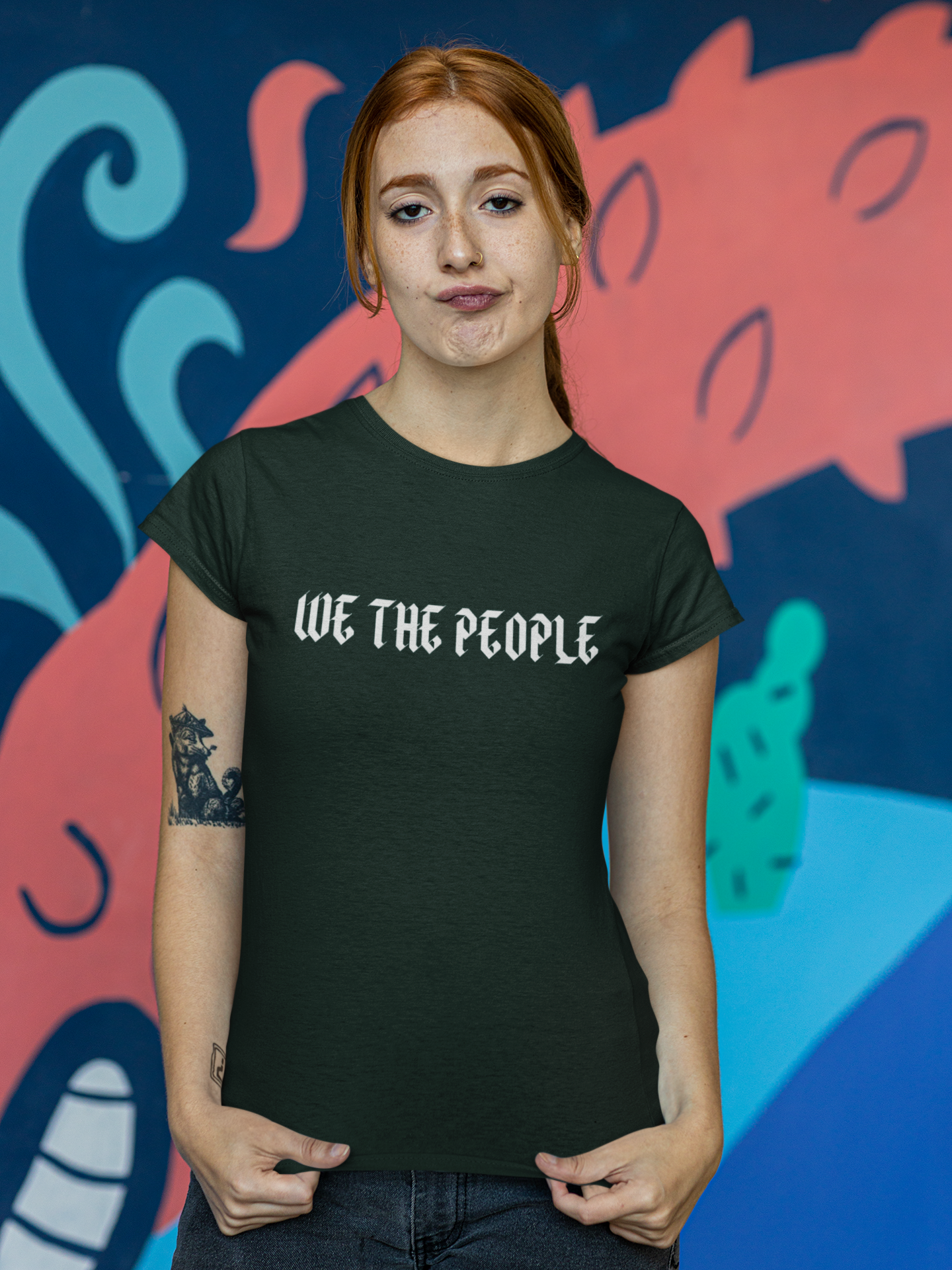 T-Shirt Dam med text We The People