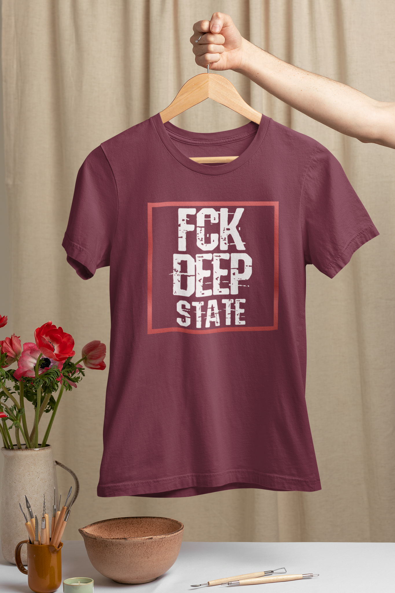 Trump against The Deep State. T-Shirt Dam FCK Deep State
