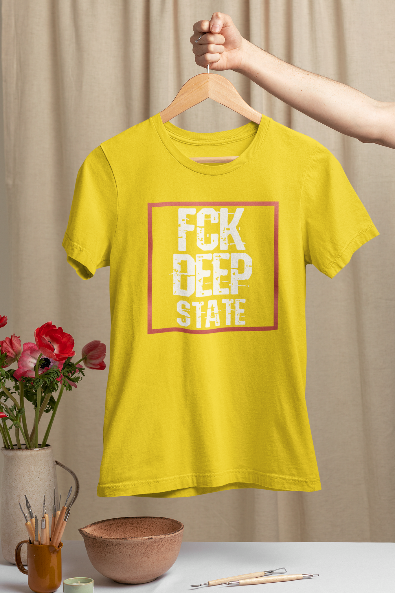 Fuck Deep State. Tshirt med coolt tryck FCK Deep State