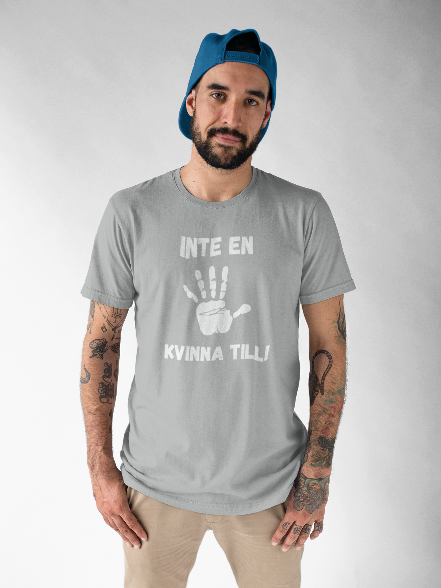Herr T-Shirt med text & motiv Inte En Kvinna Till!