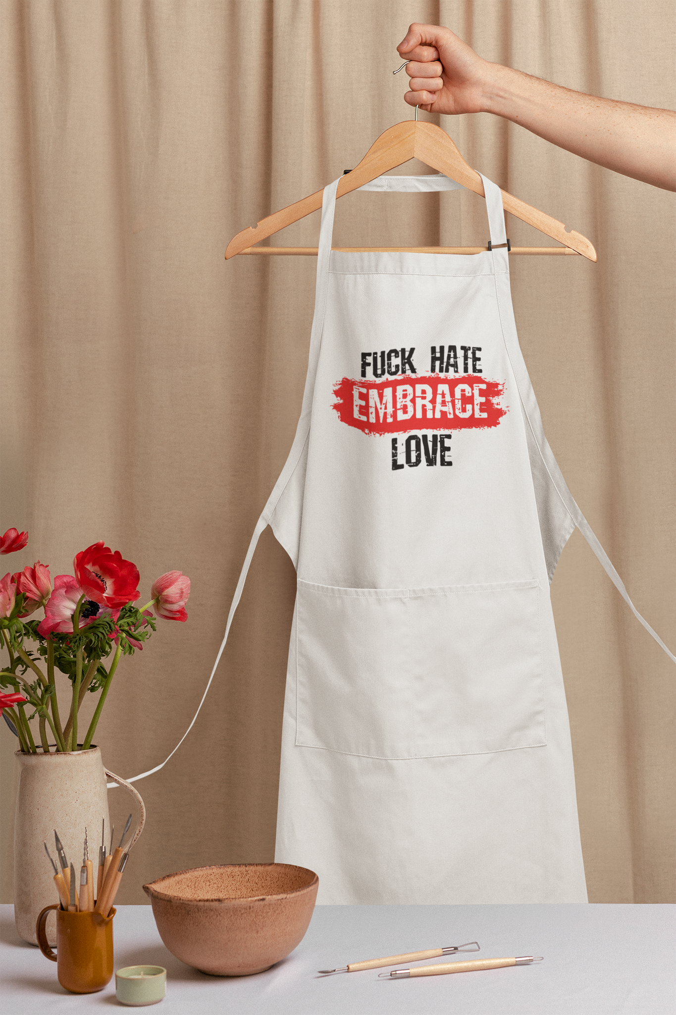 Fuck Hate Embrace Love Förkläde