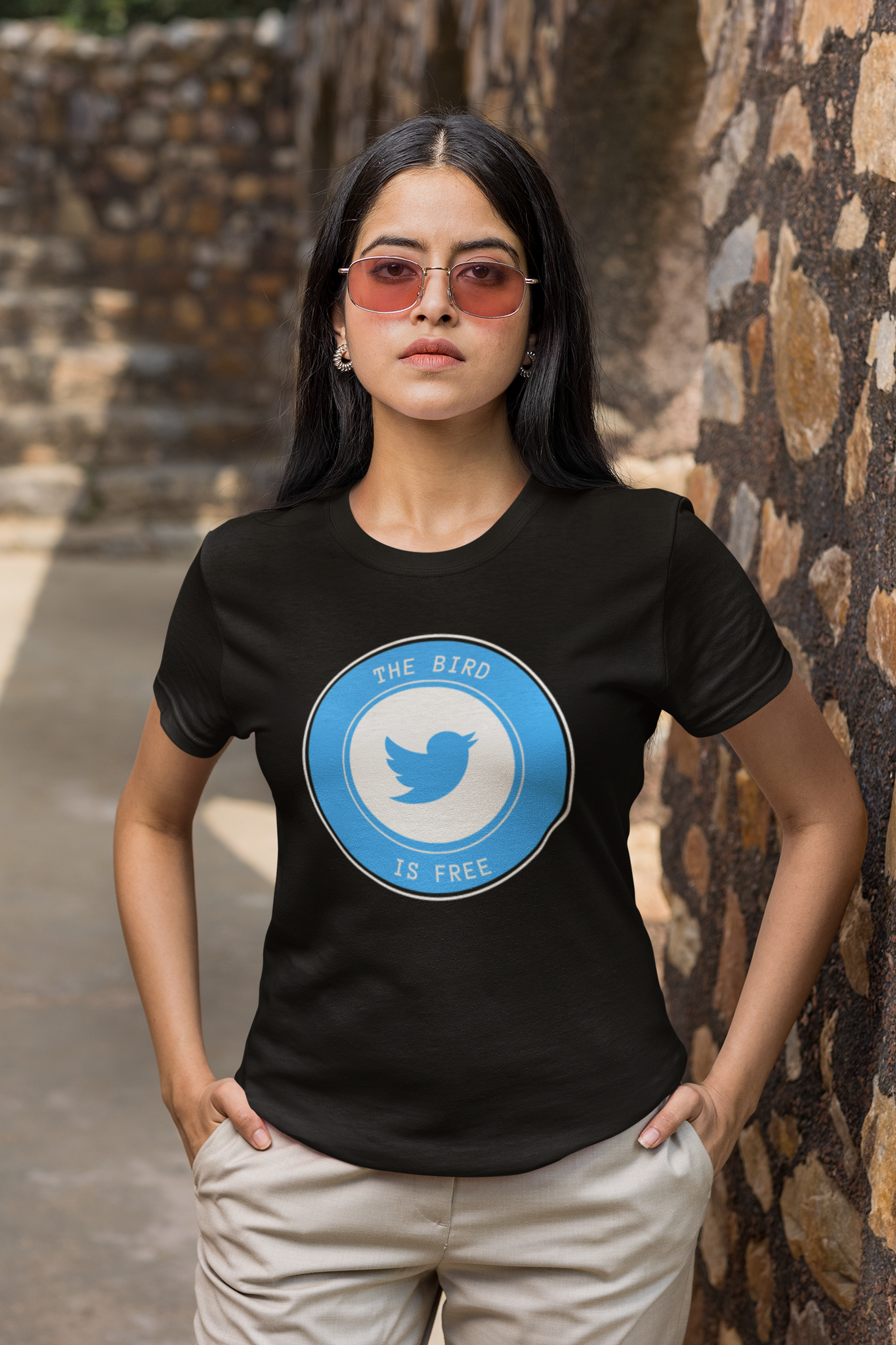 Tshirt med Twitter loga & text The Bird Is Free