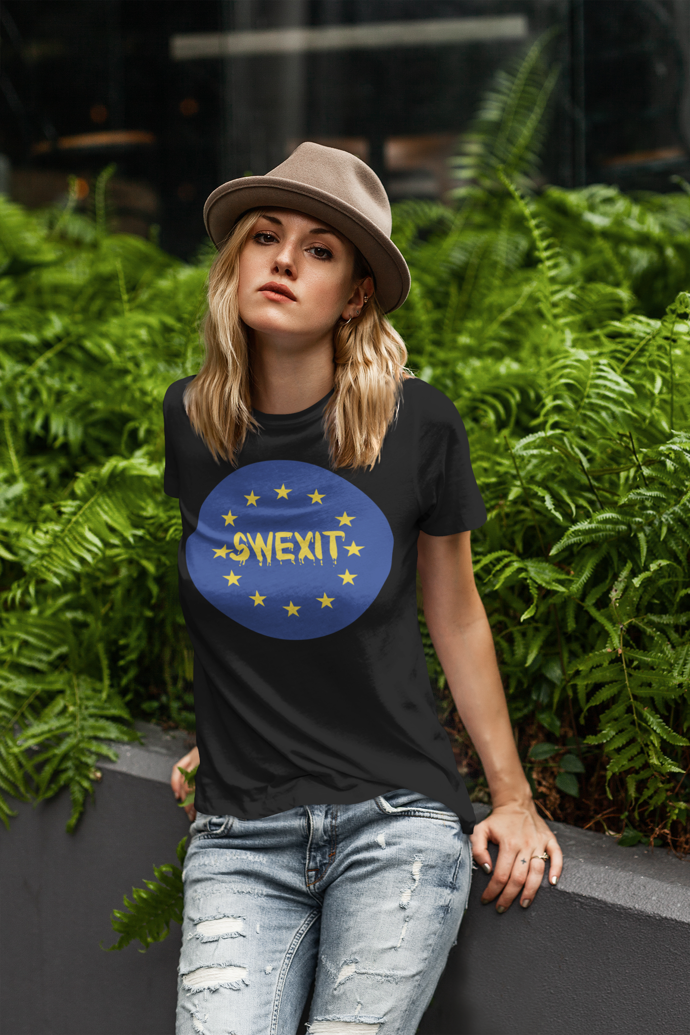 SWEXIT (Circle) T-Shirt Dam