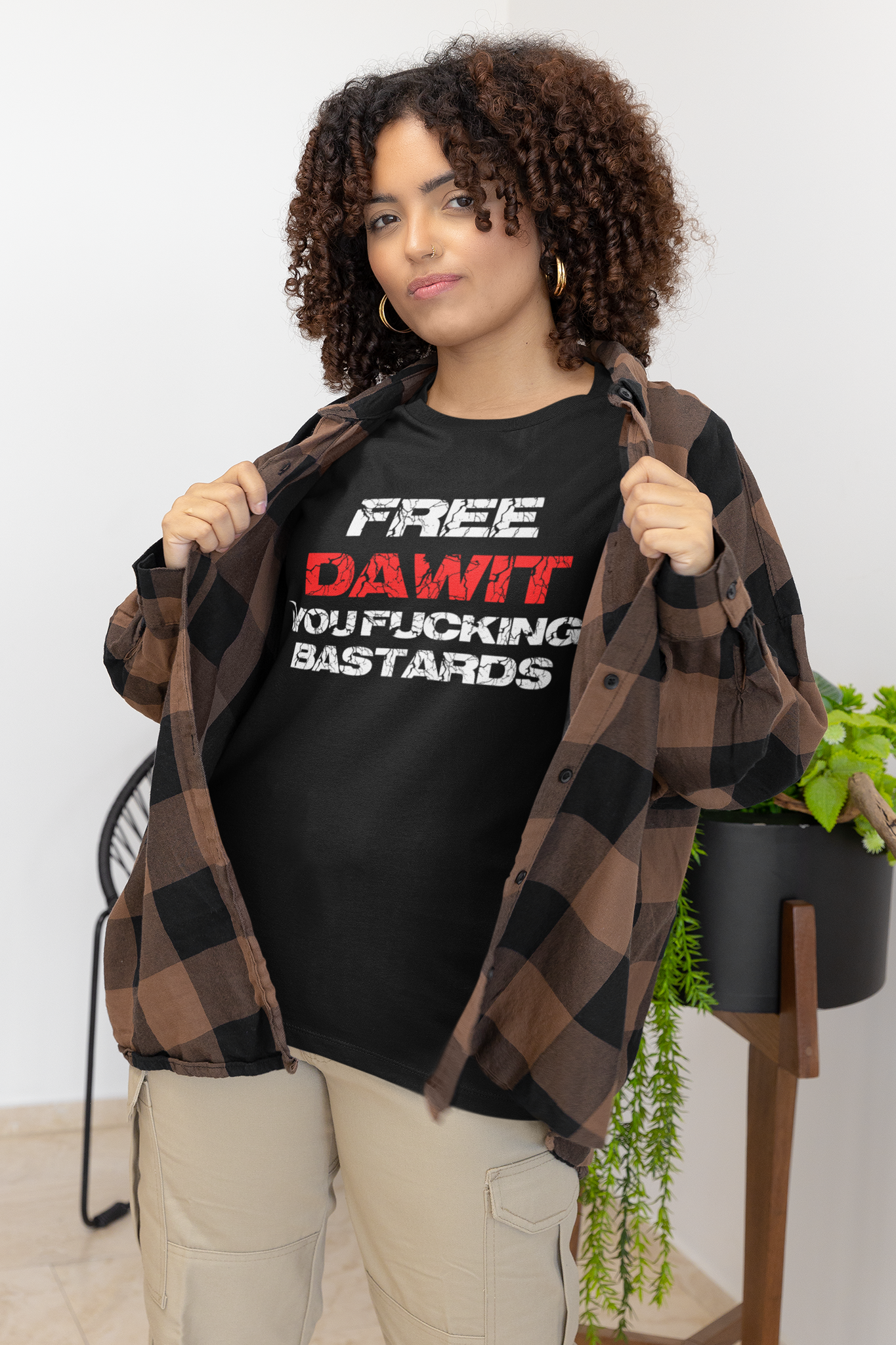T-Shirt Dam med text Free Dawit You Fucking Bastards