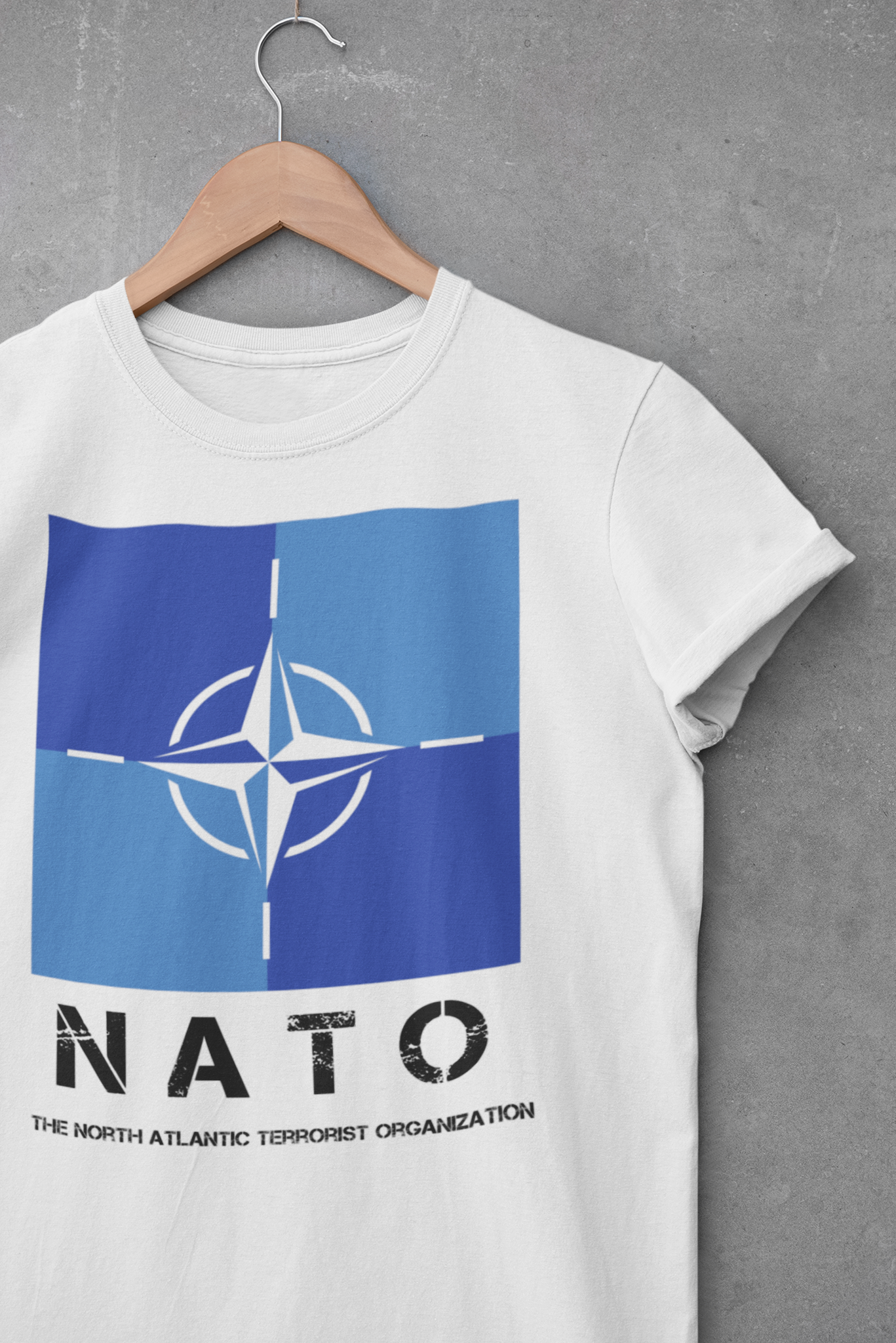 Herr T-shirt i flera färger för att visa din ståndpunkt mot Nato, tillgänglig i storlekarna S-5XL