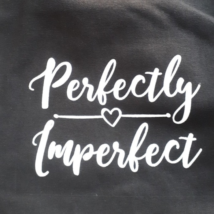 Mössa "Perfectly Imperfect" Svart - Soul Factory