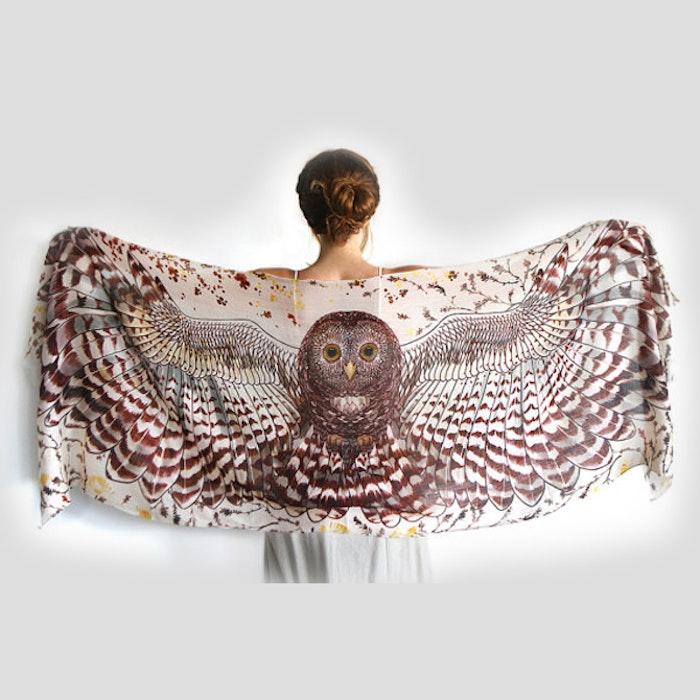 Sjal med vingar från Shovava - Day Owl