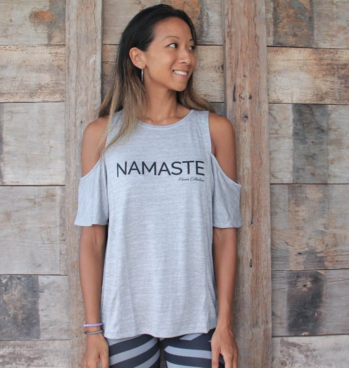 Tröja Namaste "Open Shoulder " grey från Karma Collective
