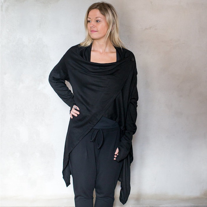 Cardigan soft i svart - one size