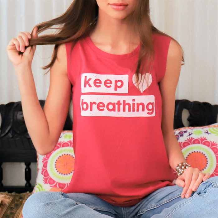 Linne "Keep Breathing" från SuperLove Tees