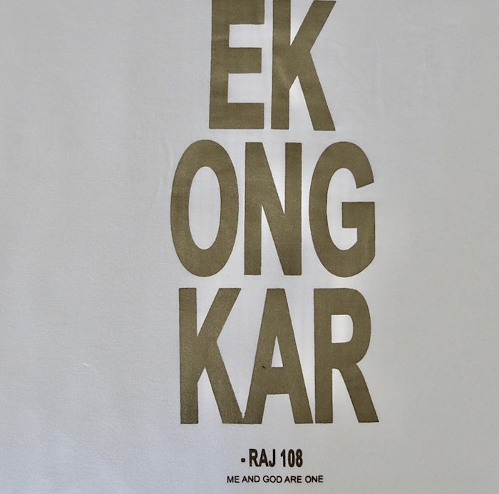T-shirt Pärlvit / Ek Ong Kar - RAJ 108