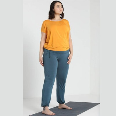Yogatopp Wide top från Curare Yogawear- Aprikos från XXL