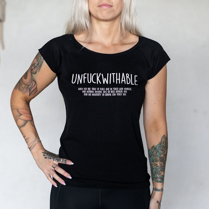 T-shirt Unfuckwithable Svart - Soul Factory