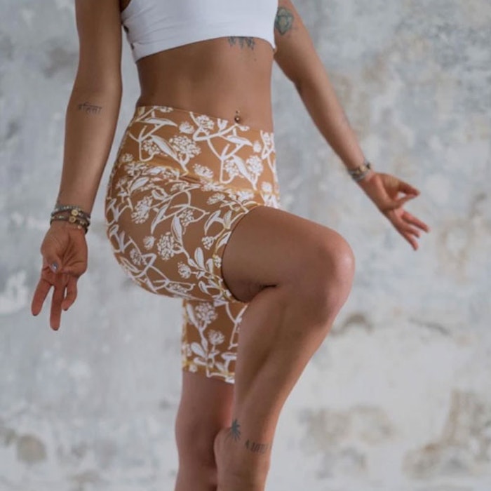 Shorts Maya Bike shorts caramel flora - Indigo Luna