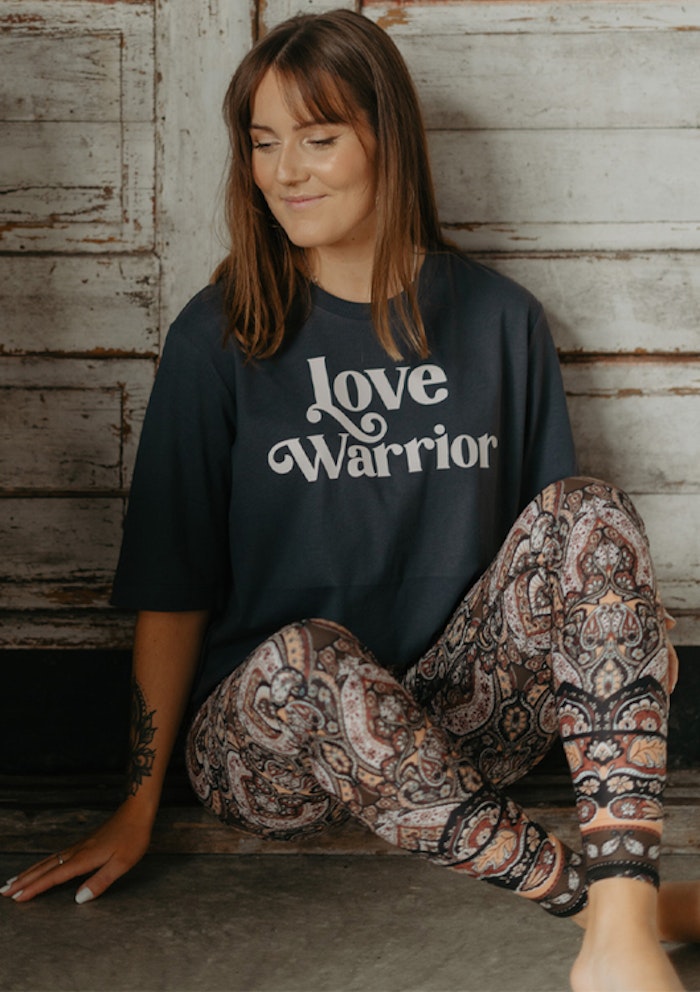 T-shirt "Love Warrior" Ink grey - Soul Factory