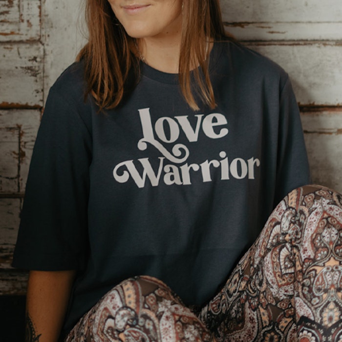 T-shirt "Love Warrior" Ink grey - Soul Factory