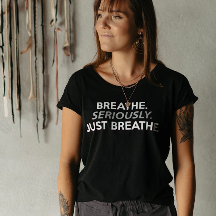 T-shirt "Breathe Seriously Just Breathe" Black - Soul Factory