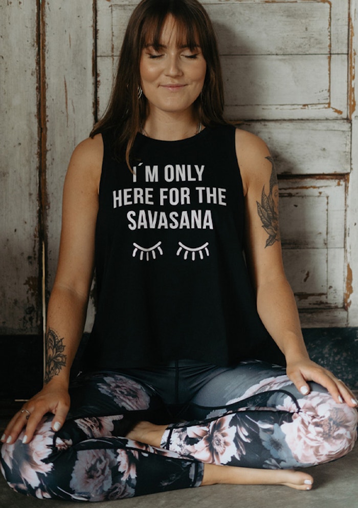 Linne Tank Top "I´m only here for the Savasana" Black - Soul Factory